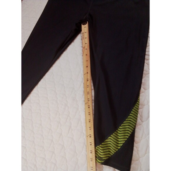 Women's Avia Gray/Green Capri Athletic Pants Measures Extra Large No Tag - Picture 6 of 11